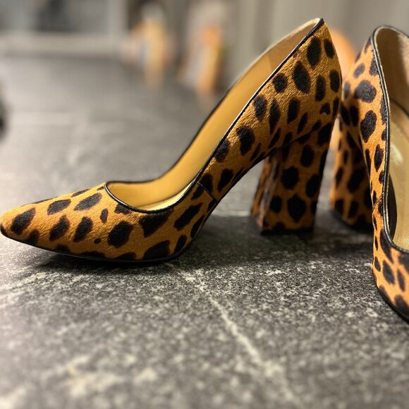 Vince Camuto Talise Leopard Print Pointed Block-Heel Pumps 6.5 - Picture 2 of 7